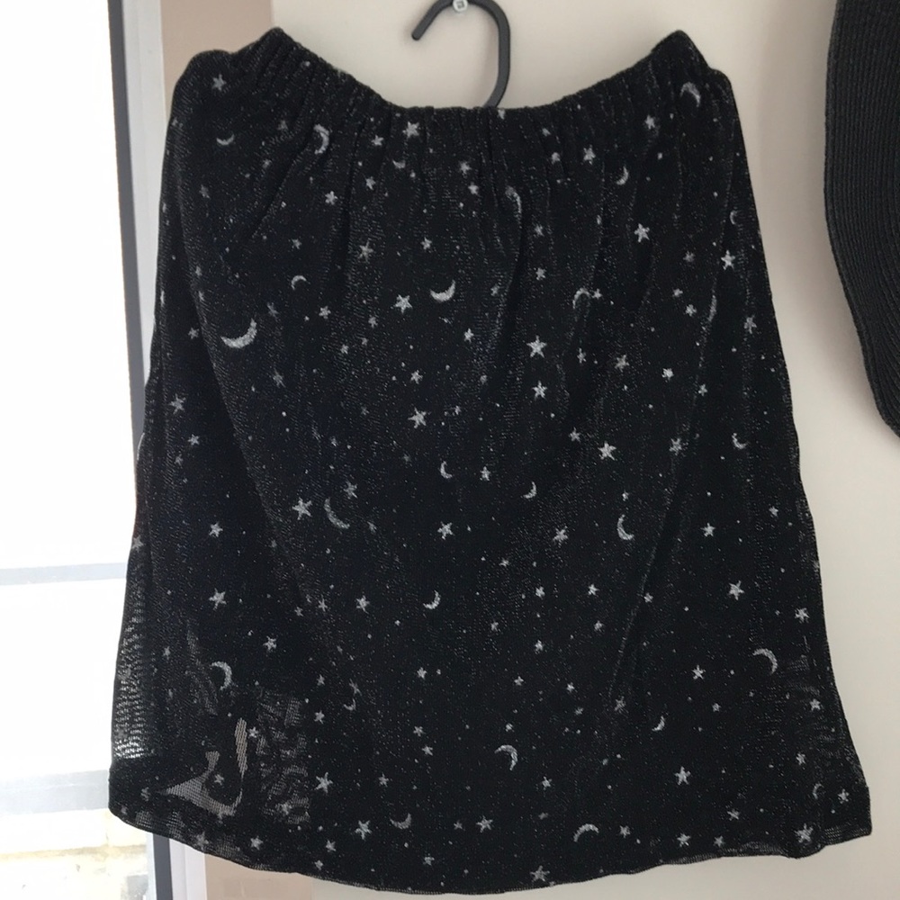 STARS AND MOONS BLACK SHINNY SKIRT